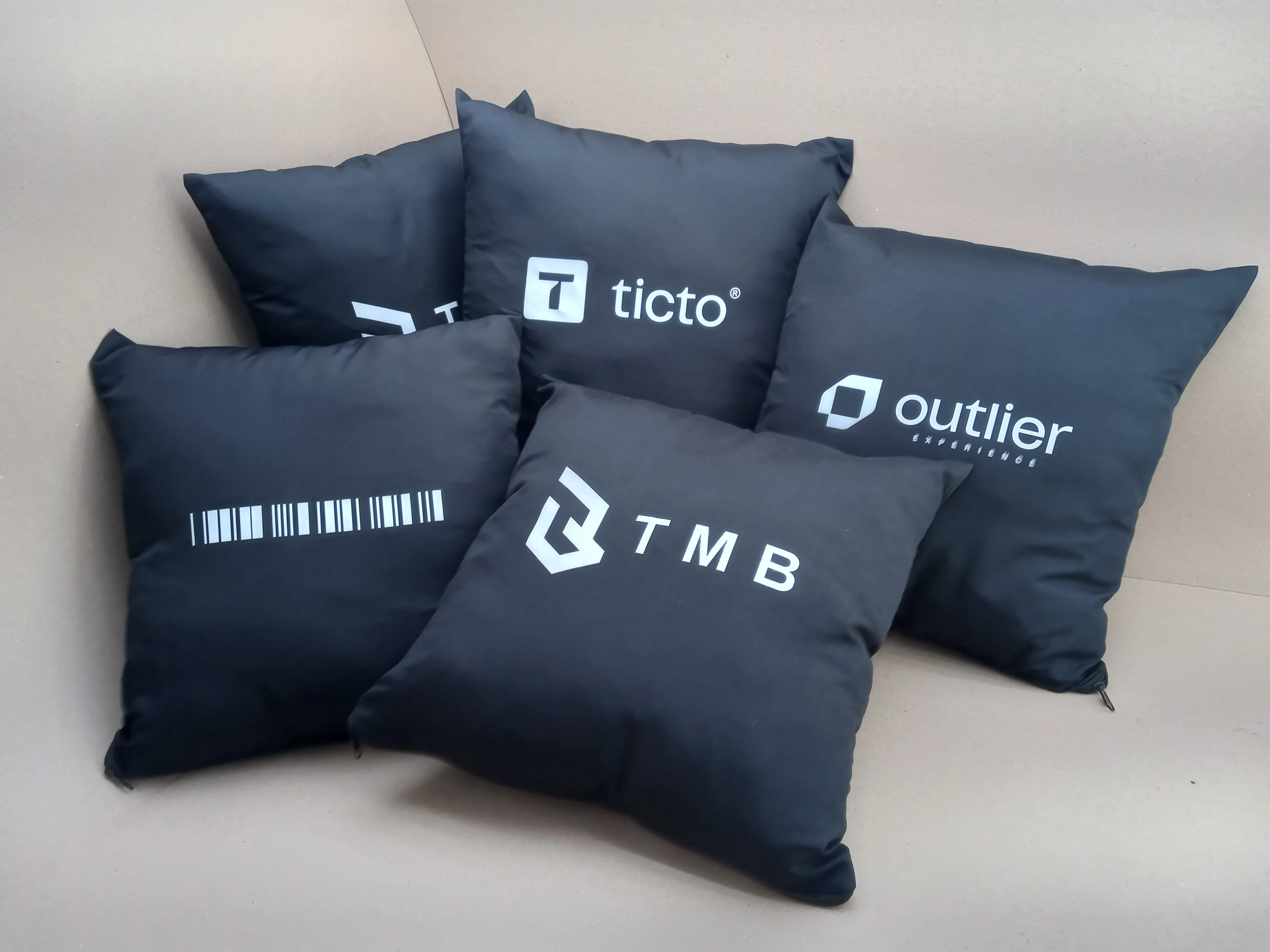 Almofadas Personalizadas TMB - Miniatura 4