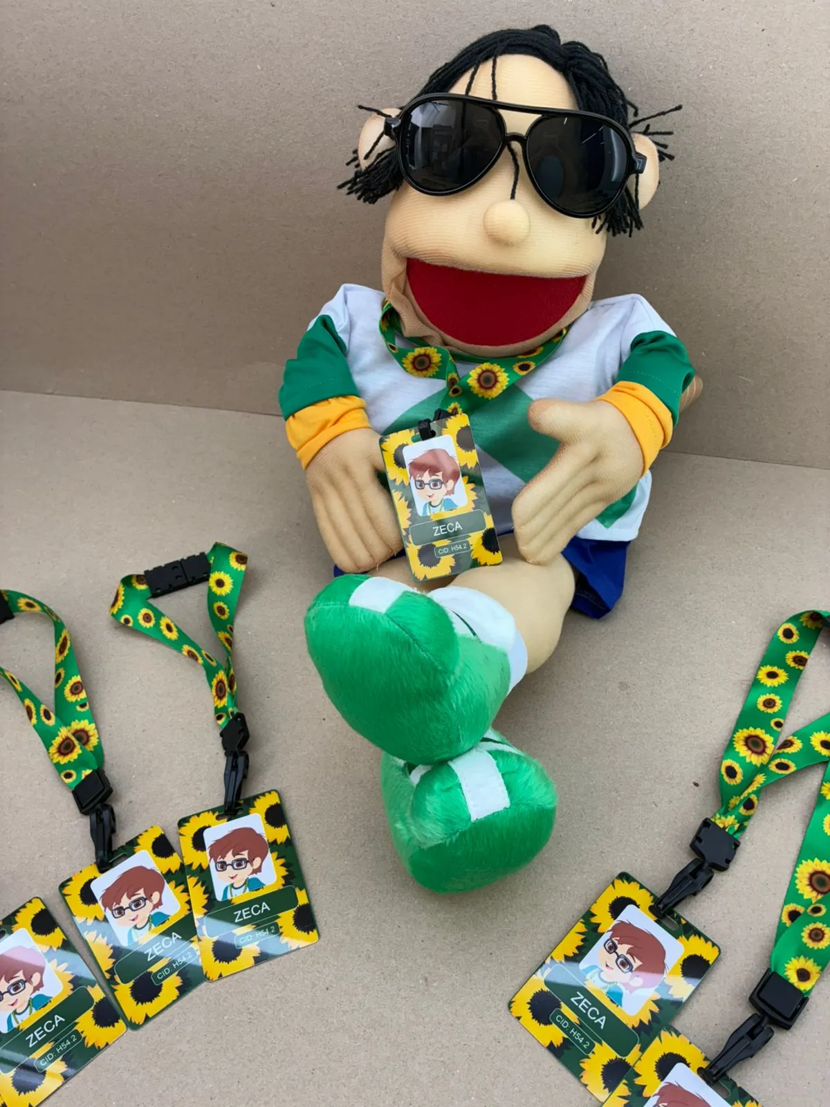 Crachás e Fantoche Cogna - Inclusão - Miniatura 3